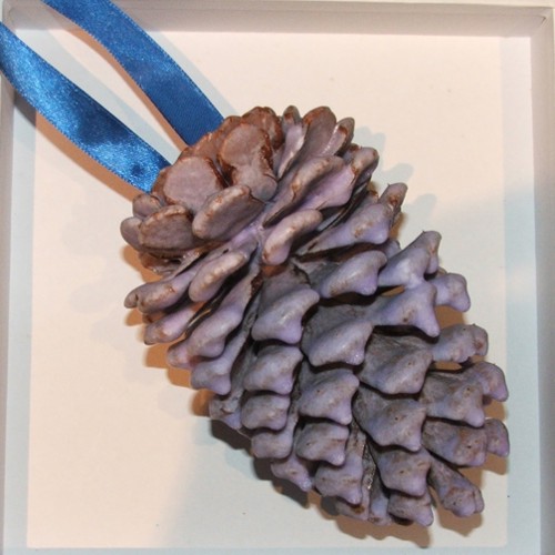 scented wax pine cone
